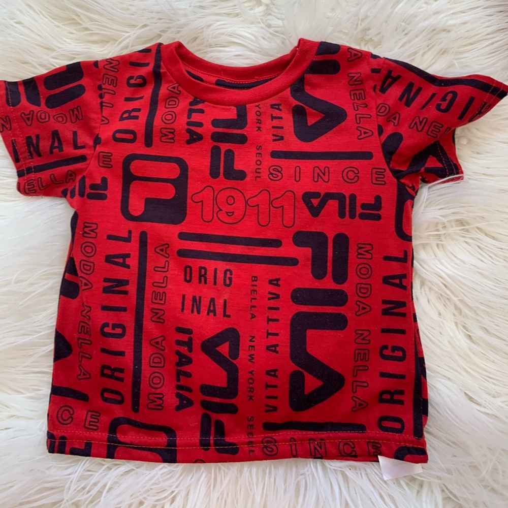 T-shirt outfit Fila